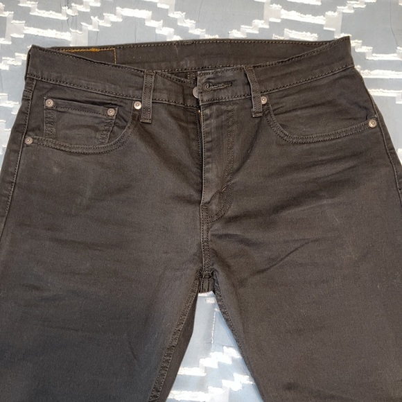 Men’s Levis 502s. A dark grey color.  New never worn - Picture 3 of 6